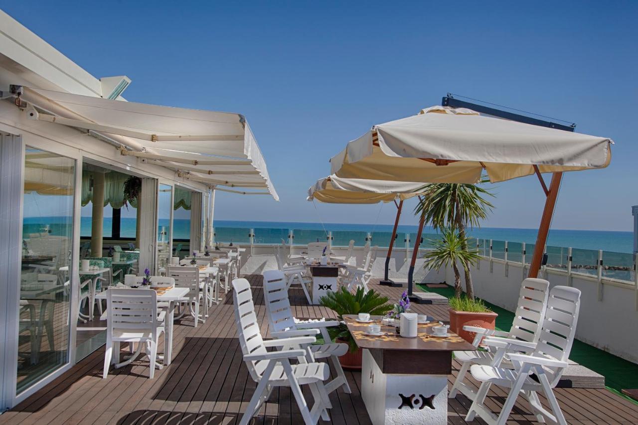 Hotel Nettuno Bellaria-Igea Marina Exterior photo